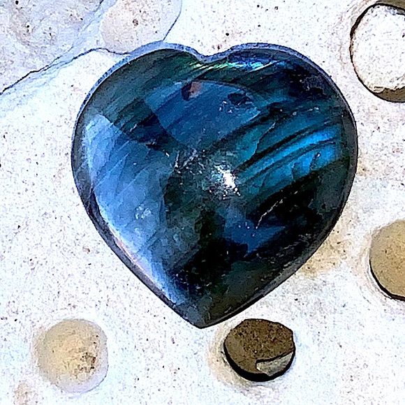 LABRADORITE FLASHY HEART PUFFY NEW HEALING STONE - Picture 2 of 9